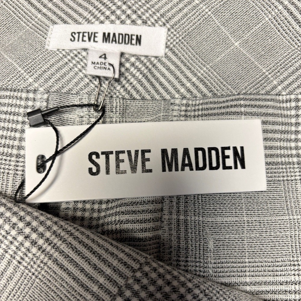 Steve Madden Gray Plaid Pleated Skort - Picture 4 of 4